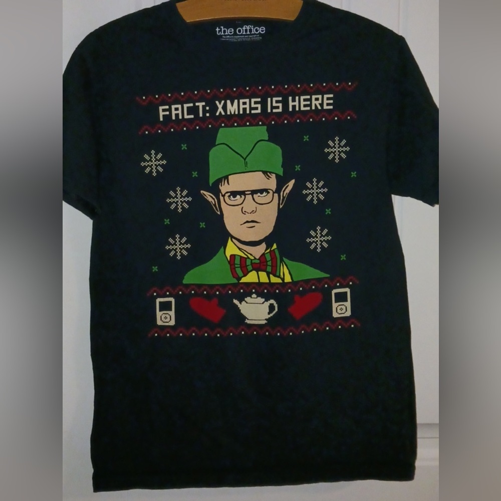 The office t shirt Dwight the elf